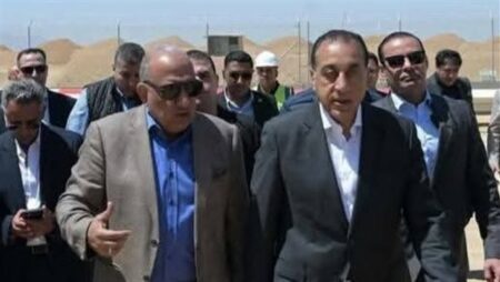 650 ميجاوات من الرياح.. "مدبولي" يتفقد أكبر محطة للطاقة في إفريقيا برأس غارب