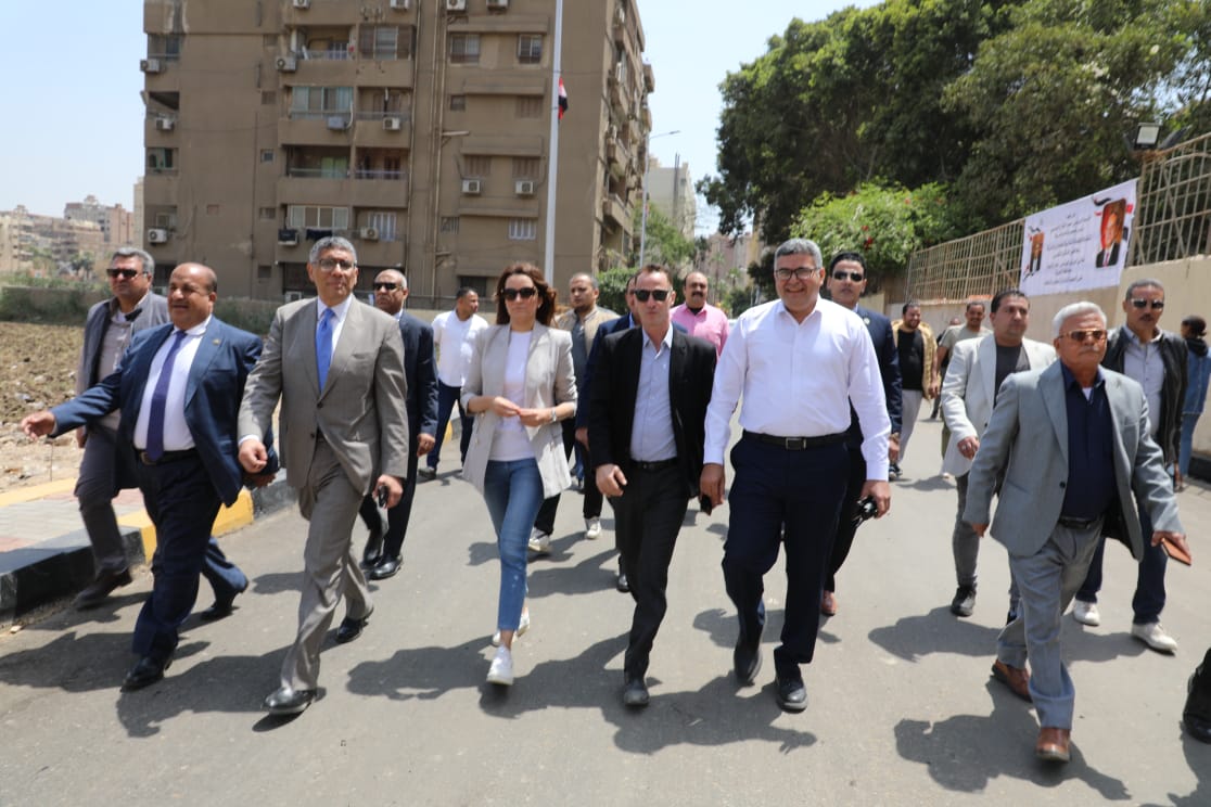 محافظ الجيزة: رصف وتطوير شامل لشارع أوتوسبير بالطالبية 5 محافظ الجيزة: رصف وتطوير شامل لشارع أوتوسبير بالطالبية