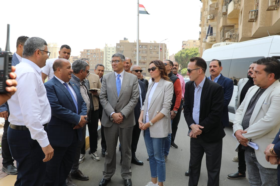 محافظ الجيزة: رصف وتطوير شامل لشارع أوتوسبير بالطالبية 9 محافظ الجيزة: رصف وتطوير شامل لشارع أوتوسبير بالطالبية