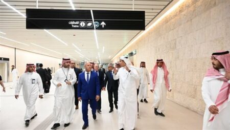 كامل الوزير ووزير النقل السعودي في زيارة مهمة لمترو الرياض