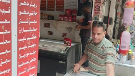 ضبط 3.5 طن أسماك مملحة ومصنعات لحوم ودواجن فاسدة في الجيزة.. صور