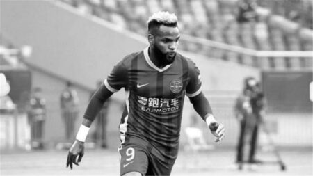 وفاة بوبيندزا.. خبير قانوني يكشف لـبطولات مصير النزاع مع الزمالك