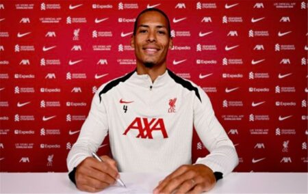 رسميًا | بعد محمد صلاح.. ليفربول يُعلن تمديد عقد فان دايك حتى 2027