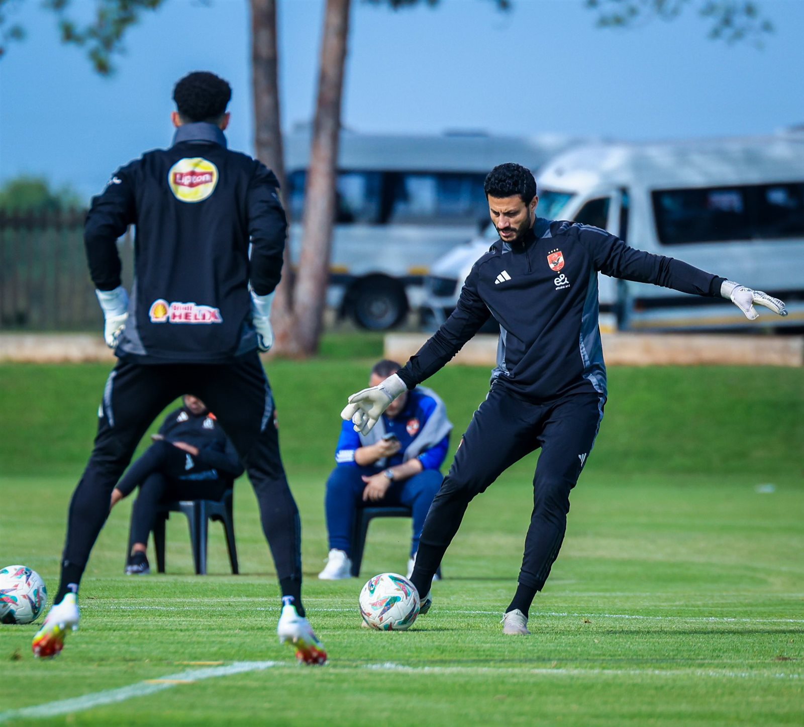 دوري أبطال أفريقيا.. الأهلي ينهي مرانه الثاني في بريتوريا استعدادا لمواجهة صن داونز 22 دوري أبطال أفريقيا.. الأهلي ينهي مرانه الثاني في بريتوريا استعدادا لمواجهة صن داونز
