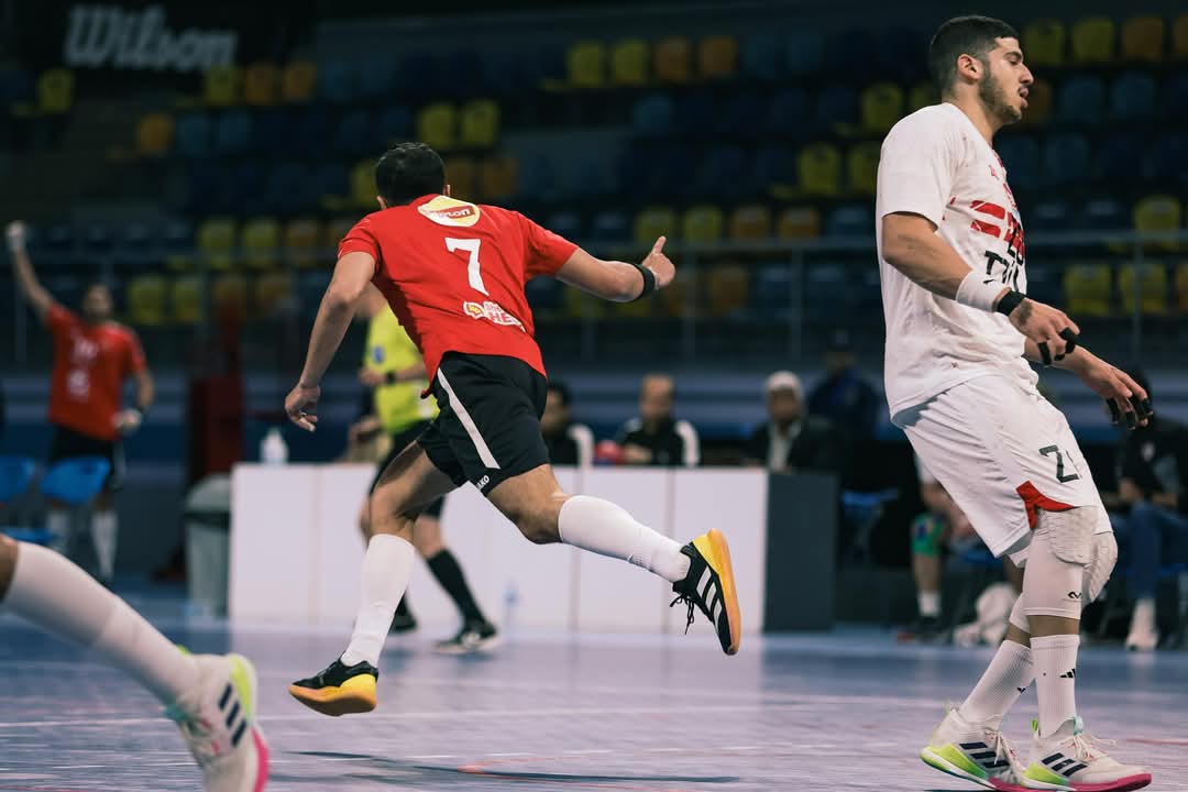 ثنائية حمراء.. الأهلي يهزم الزمالك ويتوج بكأس مصر لكرة اليد 4 ثنائية حمراء.. الأهلي يهزم الزمالك ويتوج بكأس مصر لكرة اليد
