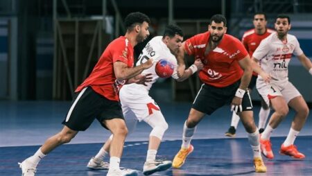 ثنائية حمراء.. الأهلي يهزم الزمالك ويتوج بكأس مصر لكرة اليد