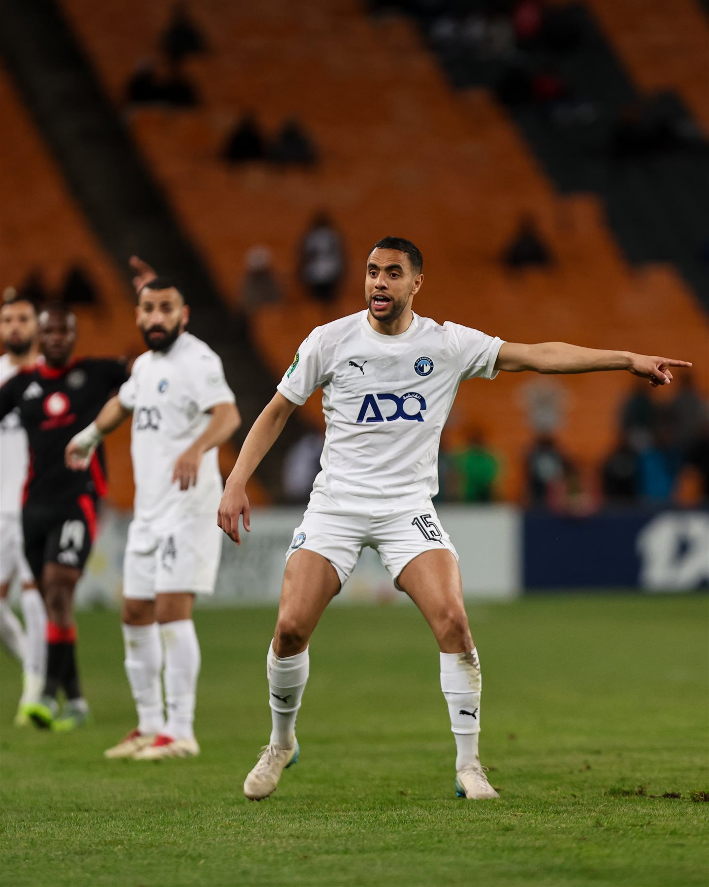في مباراة الفار.. بيراميدز يتعادل سلبيا مع أورلاندو ويقترب من نهائي دوري أبطال أفريقيا 3 في مباراة الفار.. بيراميدز يتعادل سلبيا مع أورلاندو ويقترب من نهائي دوري أبطال أفريقيا