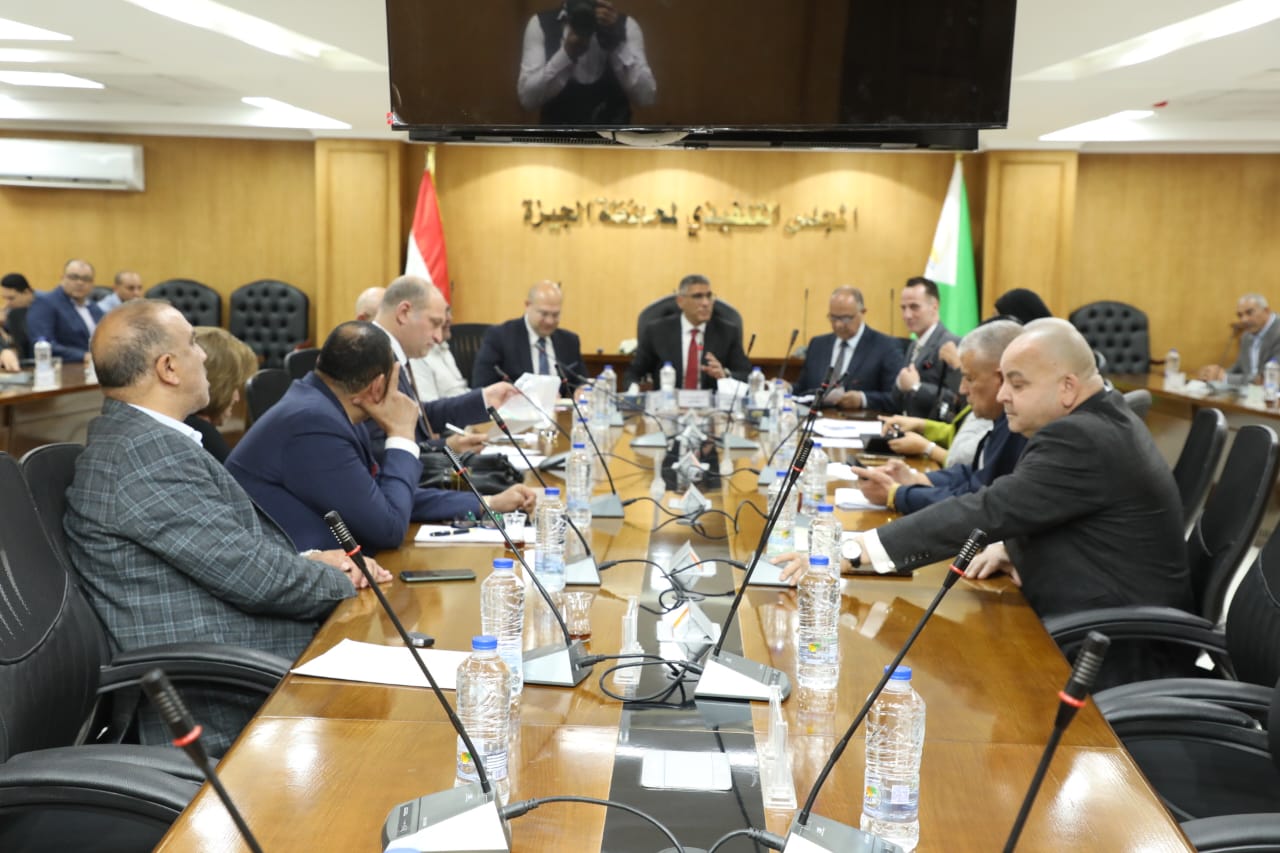 بالصور.. محافظ الجيزة يلتقي أعضاء البرلمان عن دوائر إمبابة والمنيرة والوراق وأوسيم ومنشأة القناطر وكرداسة