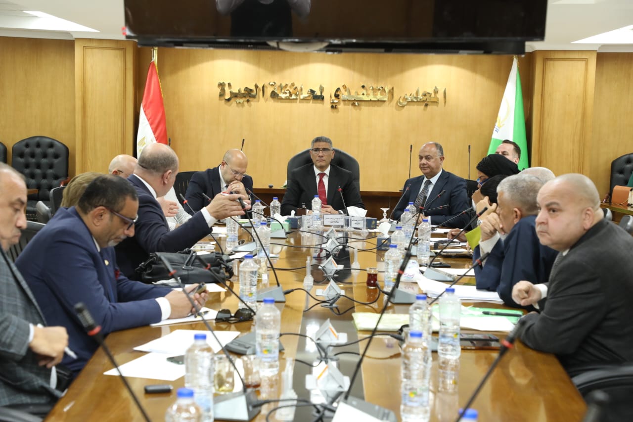 بالصور.. محافظ الجيزة يلتقي أعضاء البرلمان عن دوائر إمبابة والمنيرة والوراق وأوسيم ومنشأة القناطر وكرداسة
