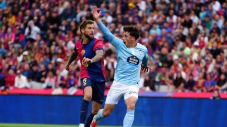 لاعب سيلتا فيجو منتقدًا التحكيم: إينيجو مارتينيز أخبرني أنني كنت لأحصل على ضربة جزاء أمام برشلونة