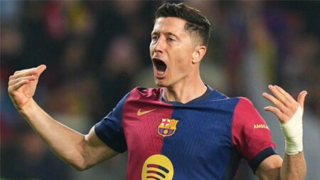 ليفاندوفسكي: نصف نهائي دوري أبطال أوروبا ليس كافيًا.. وأطمح لأكون مثل رونالدو