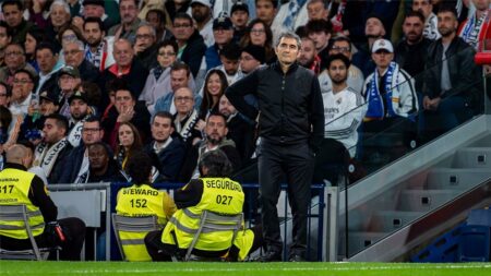 مدرب أتلتيك بلباو ينتقد المسؤولين بعد الهزيمة أمام ريال مدريد.. ويشيد بـ قاتلهم
