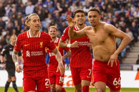 ماذا يحتاج ليفربول للتتويج بلقب الدوري الإنجليزي 202425؟