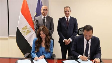 الاتصالات توقع مذكرة تفاهم مع مايكروسوفت مصر لتنفيذ الاستراتيجية الوطنية للذكاء الاصطناعى