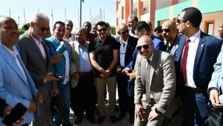 وزير الشباب والرياضة يتفقد تنفيذ فعاليات القوافل التعليمية والتنويرية