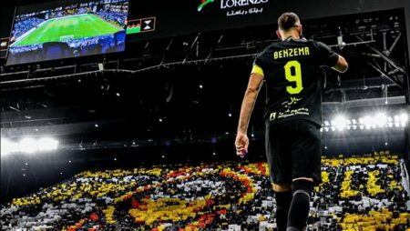 كريم بنزيما يقود تشكيل الاتحاد أمام الاتفاق في الدوري السعودي