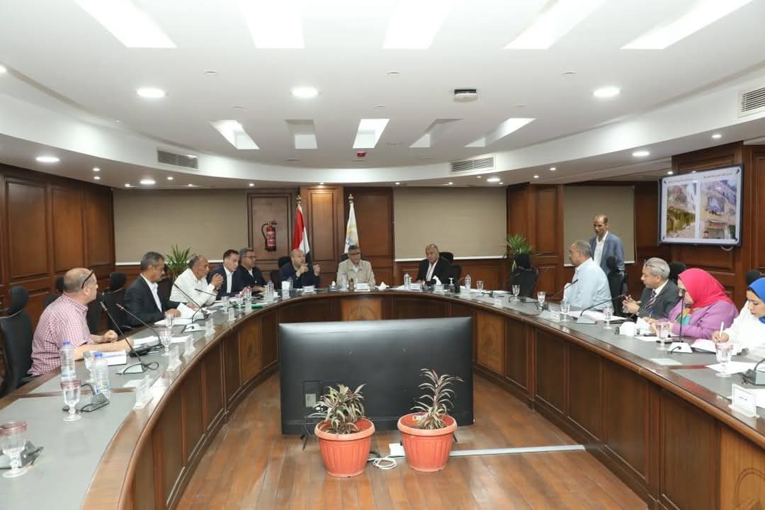 محافظ الجيزة يلتقي بمواطني أحياء الهرم وبولاق الدكرور والوراق والدقي ومركز منشأة القناطر 3 محافظ الجيزة يلتقي بمواطني أحياء الهرم وبولاق الدكرور والوراق والدقي ومركز منشأة القناطر