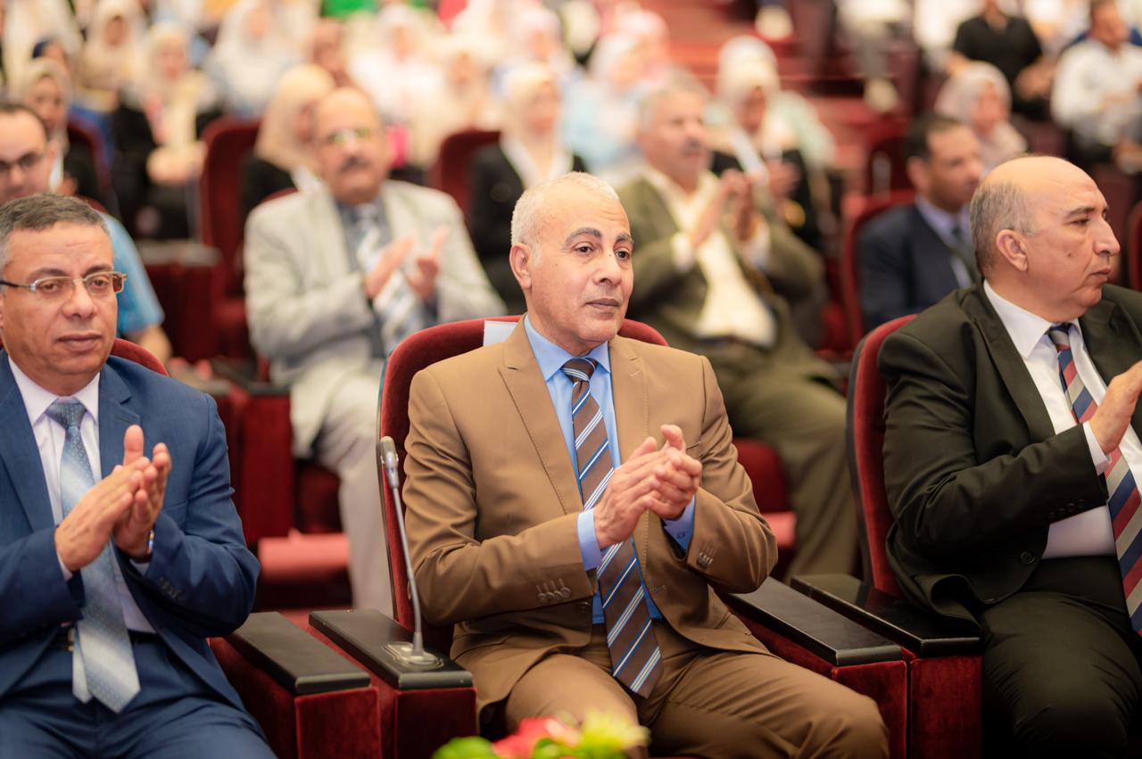 برنامج "اختراق سوق العمل" لدعم وتأهيل طلاب الجامعات يواصل فعالياته بجامعة سوهاج.. صور