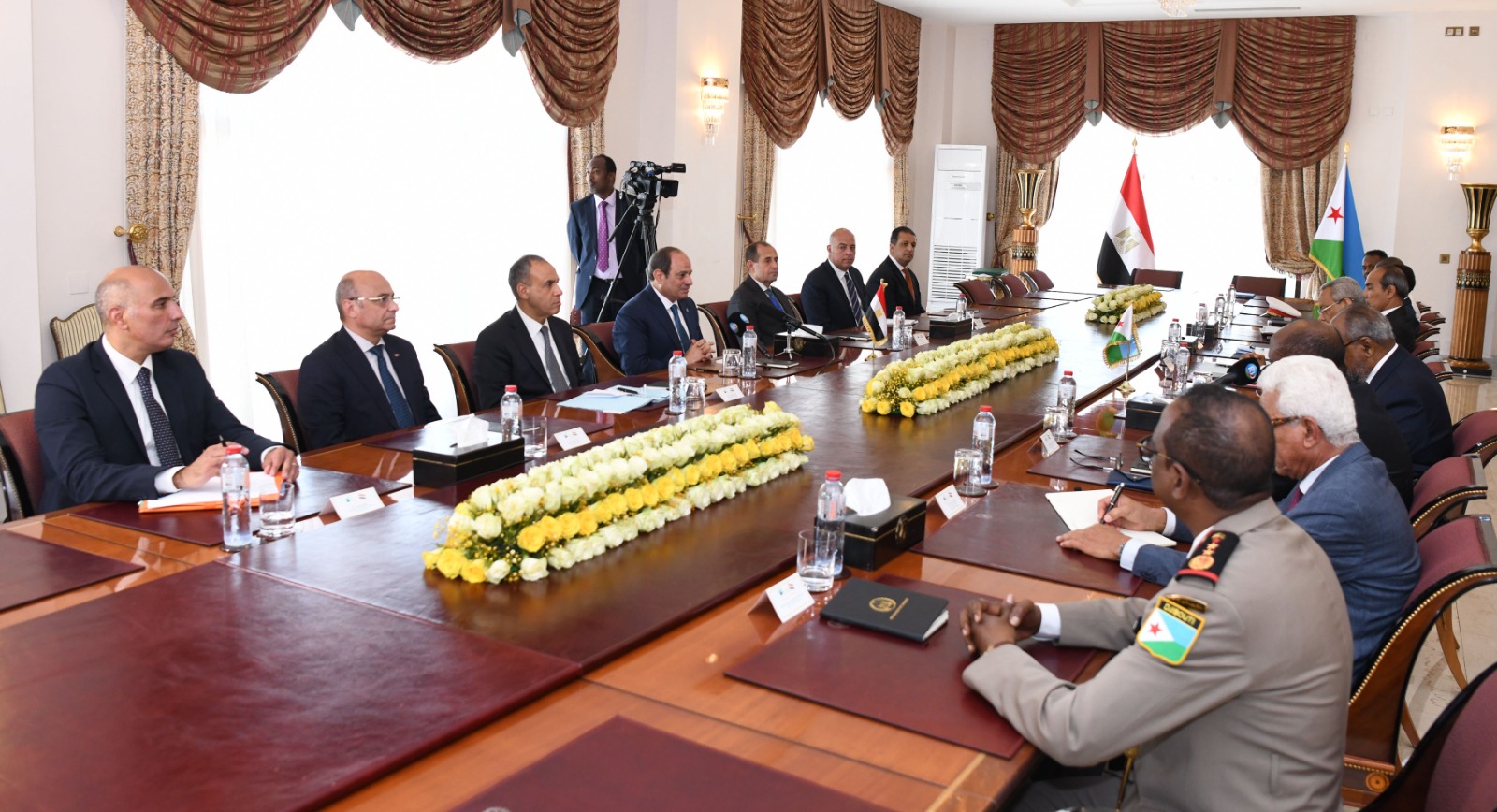 تفاصيل زيارة الرئيس السيسي لدولة جيبوتي.. شاهد 9 تفاصيل زيارة الرئيس السيسي لدولة جيبوتي.. شاهد