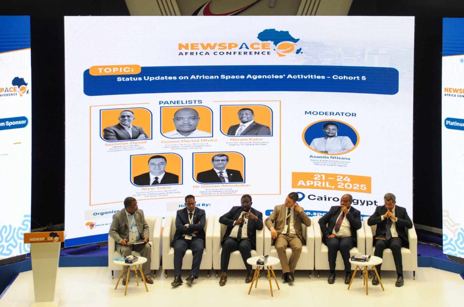 القاهرة تختتم مؤتمر نيوسبيس أفريقيا 2025 بإطلاق مرحلة جديدة من التعاون الفضائي القاري والدولي.. والتوصيات تطالب بدعم المشاريع الناشئة والابتكار في قطاع الفضاء 4 القاهرة تختتم مؤتمر نيوسبيس أفريقيا 2025 بإطلاق مرحلة جديدة من التعاون الفضائي القاري والدولي.. والتوصيات تطالب بدعم المشاريع الناشئة والابتكار في قطاع الفضاء