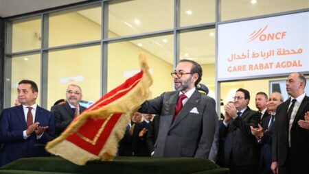 ملك المغرب يطلق خط القطار فائق السرعة بين القنيطرة ومراكش