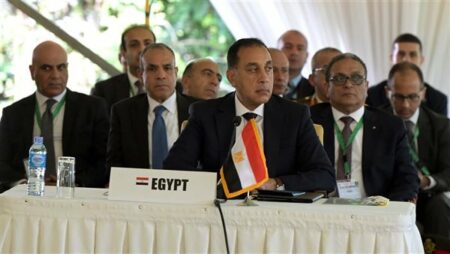 رئيس الوزراء يشارك في الجلسة الافتتاحية لقمة الدول المساهمة بقوات بعثة الاتحاد الأفريقي للدعم والاستقرار بالصومال.. صور