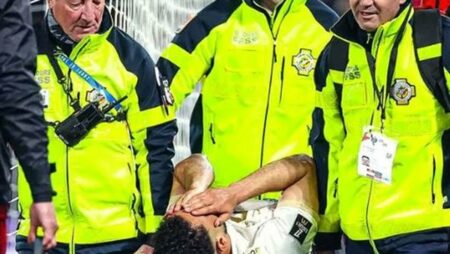 مدرب نيس يثير القلق بشأن إصابة محمد عبد المنعم أمام باريس سان جيرمان