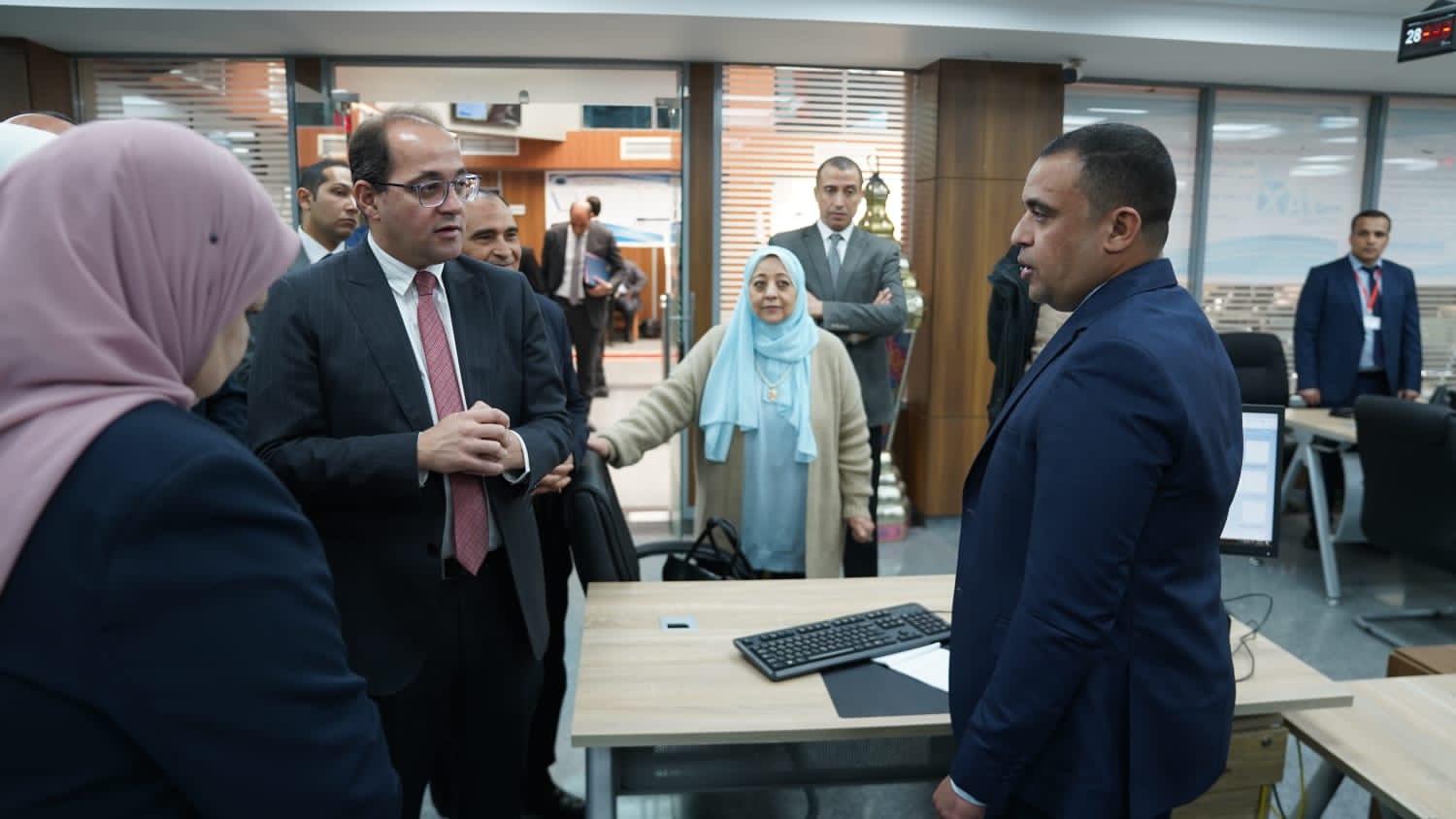 وزير المالية يتابع ميدانيًا تطبيق «حزمة التسهيلات» بالمراكز والمأموريات الضريبية 9 وزير المالية يتابع ميدانيًا تطبيق «حزمة التسهيلات» بالمراكز والمأموريات الضريبية