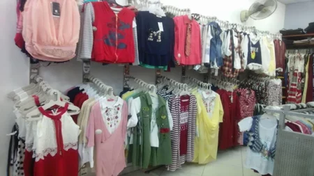 بحسب سنك وذوقك.. خبيرة الموضة ديبا بيان تكشف أسرار تنسيق ملابس الصيف