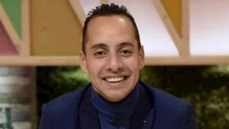 عمرو وهبة ينشر مقطع فيديو كوميدي ..ويعلق: "استدعاء ولي أمر"