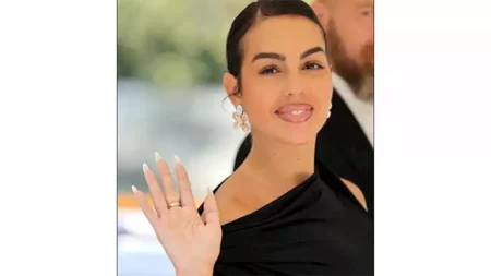 "ابعد عنا الشر".. جورجينا تنشر دعاء باللغة العربية