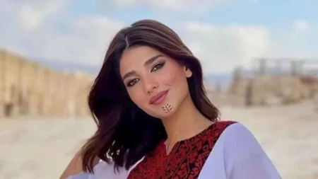 كالأميرات.. 10 صور لـ لإطلالة نارين بيوتي خطفت الأنظار في حفل زفافها