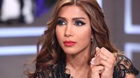 صورة من المستشفى.. المطربة أروى تطلب الدعاء لوالدتها