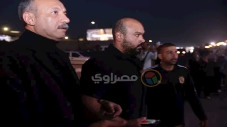 بالصور.. ملامح الحزن تسيطر على نجوم الفن في عزاء سليمان عيد