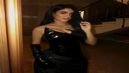 "بإطلالة أنيقة".. أحدث جلسة تصوير لـ كارولين عزمي تخطف بها الأنظار