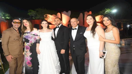 أسرة "الزعيم" تحتفل بزفاف ابنة المنتج عصام إمام بحضور نجوم الفن (25 صورة)
