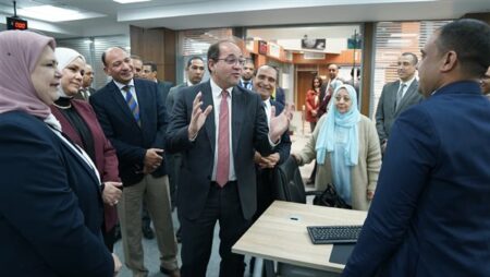 وزير المالية يتابع ميدانيًا تطبيق «حزمة التسهيلات» بالمراكز والمأموريات الضريبية