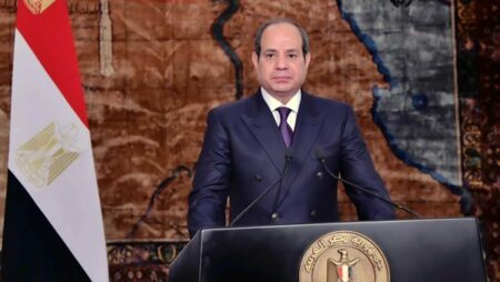 السيسي: نحتفل اليوم بتخريج كوكبة جديدة من الأئمة سيحملون أمانة الكلمة ونشر نور الهداية