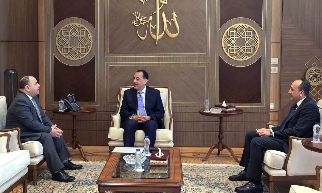 رئيس الوزراء يلتقي عضو مجلس المديرين التنفيذيين لصندوق النقد الدولي لمتابعة ملفات التعاون المشتركة 1 رئيس الوزراء يلتقي عضو مجلس المديرين التنفيذيين لصندوق النقد الدولي لمتابعة ملفات التعاون المشتركة