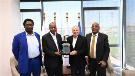 أبو ريدة يلتقي رئيس الاتحاد السوداني