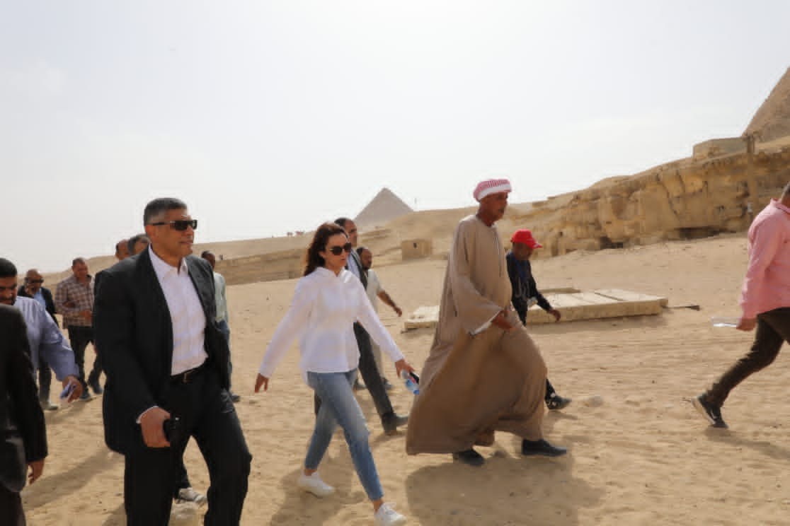 "النجار" يتابع التشغيل التجريبي لمشروع تطوير الخدمات بالمنطقة الأثرية لأهرامات الجيزة