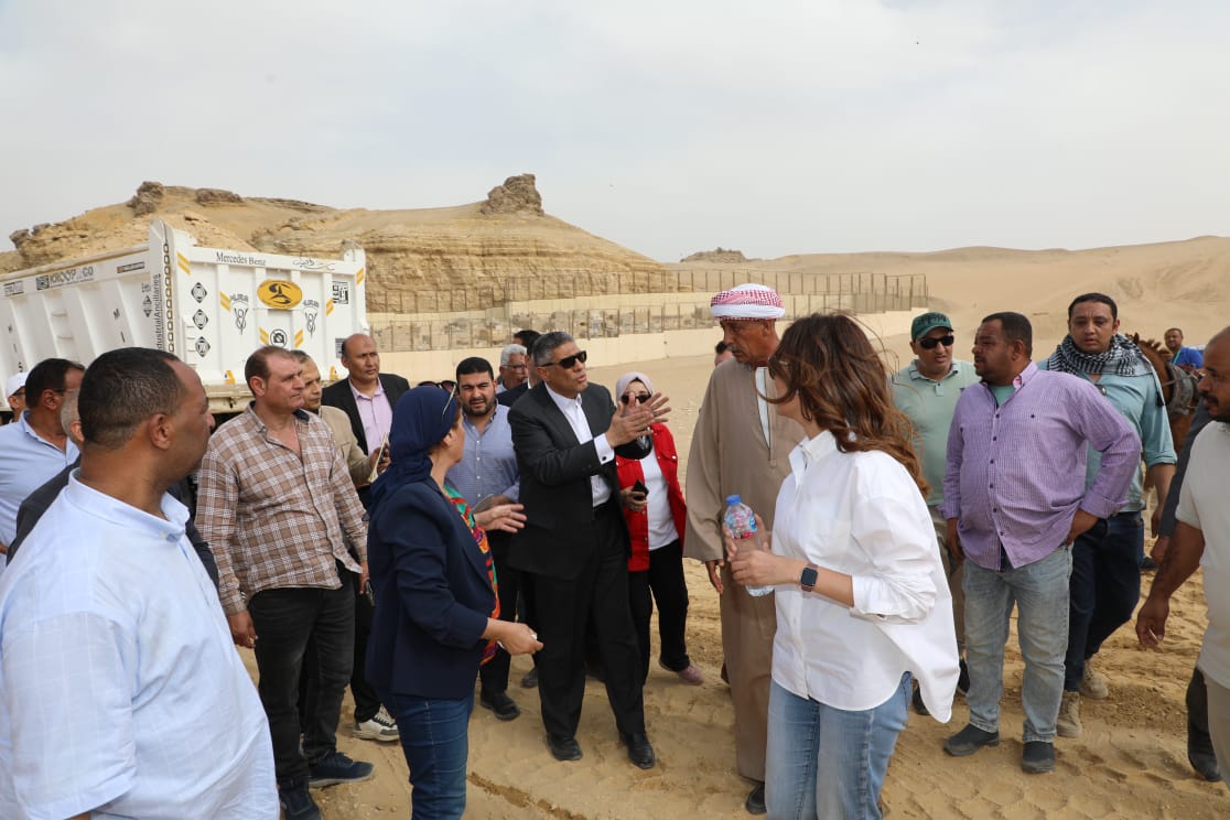 "النجار" يتابع التشغيل التجريبي لمشروع تطوير الخدمات بالمنطقة الأثرية لأهرامات الجيزة