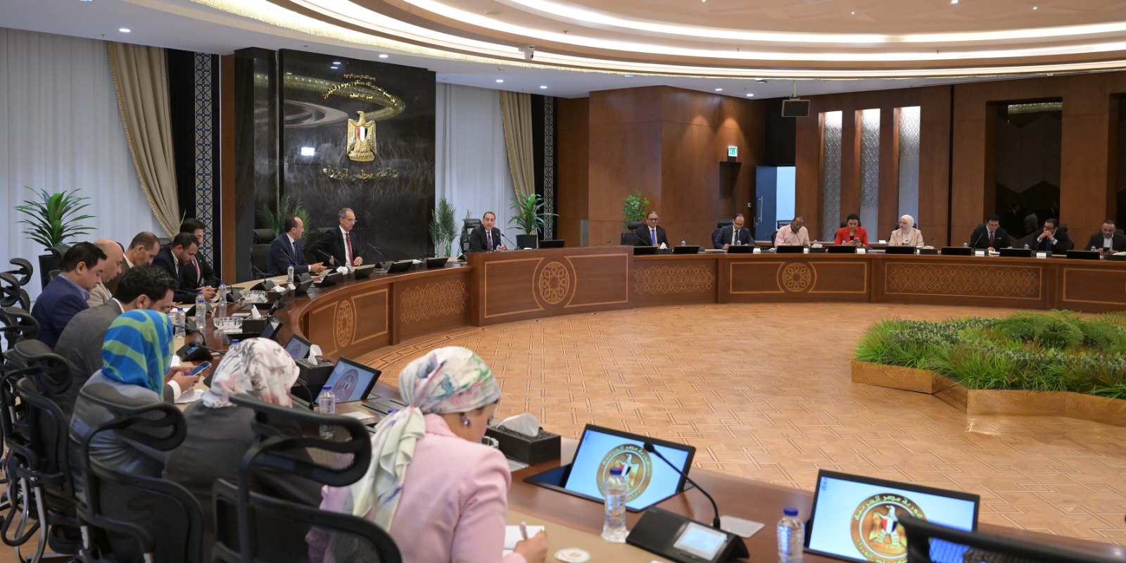 أخبار مصر اليوم.. نتائج زيارة الرئيس الفرنسي وتعزيز التعاون مع ألمانيا وملفات اقتصادية وحكومية هامة 3 أخبار مصر اليوم.. نتائج زيارة الرئيس الفرنسي وتعزيز التعاون مع ألمانيا وملفات اقتصادية وحكومية هامة