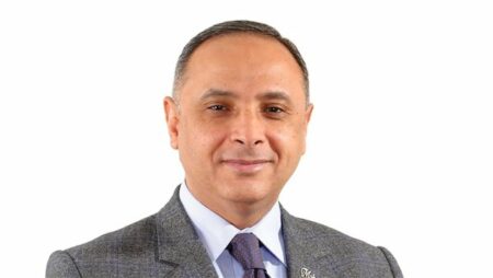 محمد مصطفى يغادر إلى إثيوبيا لحضور الجمعية العمومية للاتحاد الإفريقي للتايكوندو