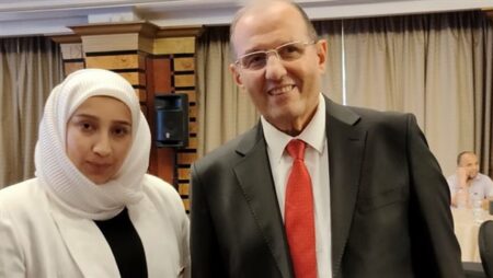 لويس: تخصيص منح لتوفيق أوضاع الصناعة المنتجة لأجهزة التكييف والتبريد المستنفذة لطبقة الأوزون