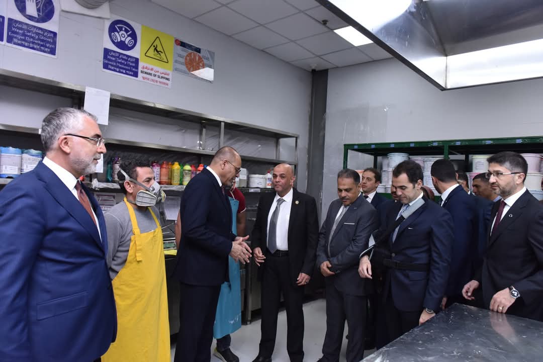 وزير العمل يصطحب نظيره التركي في زيارة إلى شركة "جيد تكستايل" بالعاشر من رمضان 11 وزير العمل يصطحب نظيره التركي في زيارة إلى شركة "جيد تكستايل" بالعاشر من رمضان