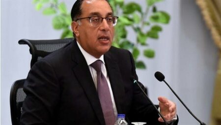 اليوم.. رئيس الوزراء يتفقد محطة كهرباء من الرياح بالزعفرانة