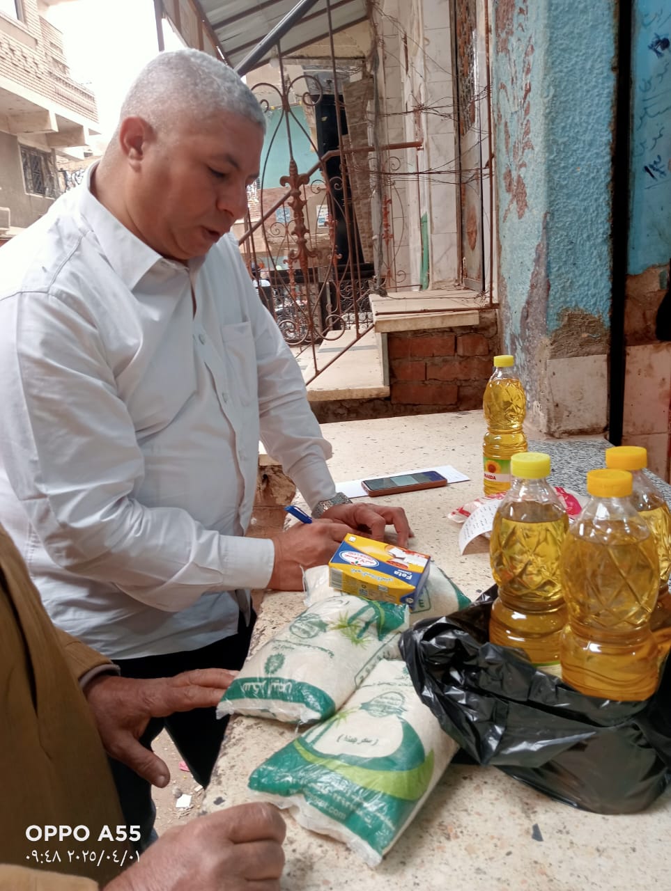 ضبط 98 مخالفة تموينية لمحالّ ومخابز ومستودعات في أول أيام عيد الفطر بالجيزة 2 ضبط 98 مخالفة تموينية لمحالّ ومخابز ومستودعات في أول أيام عيد الفطر بالجيزة