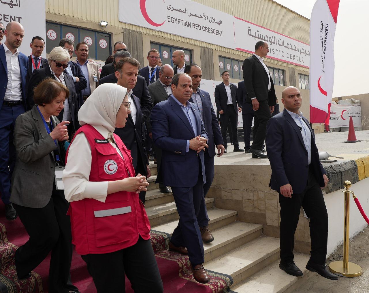 لقاء السيسي وماكرون مع المصابين الفلسطينيين بمستشفي العريش.. شاهد 27 لقاء السيسي وماكرون مع المصابين الفلسطينيين بمستشفي العريش.. شاهد