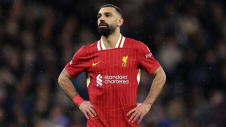 بعد تجديد الولاء مع ليفربول حتى 2027| محمد صلاح يستهدف كسر حاجز الصمت التهديفي أمام وست هام